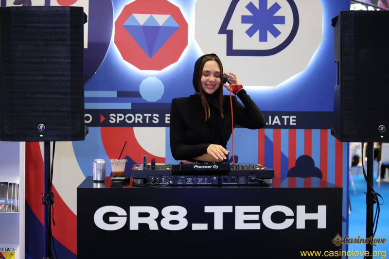 CasinoLove photo 18 from iGB Live London 2026