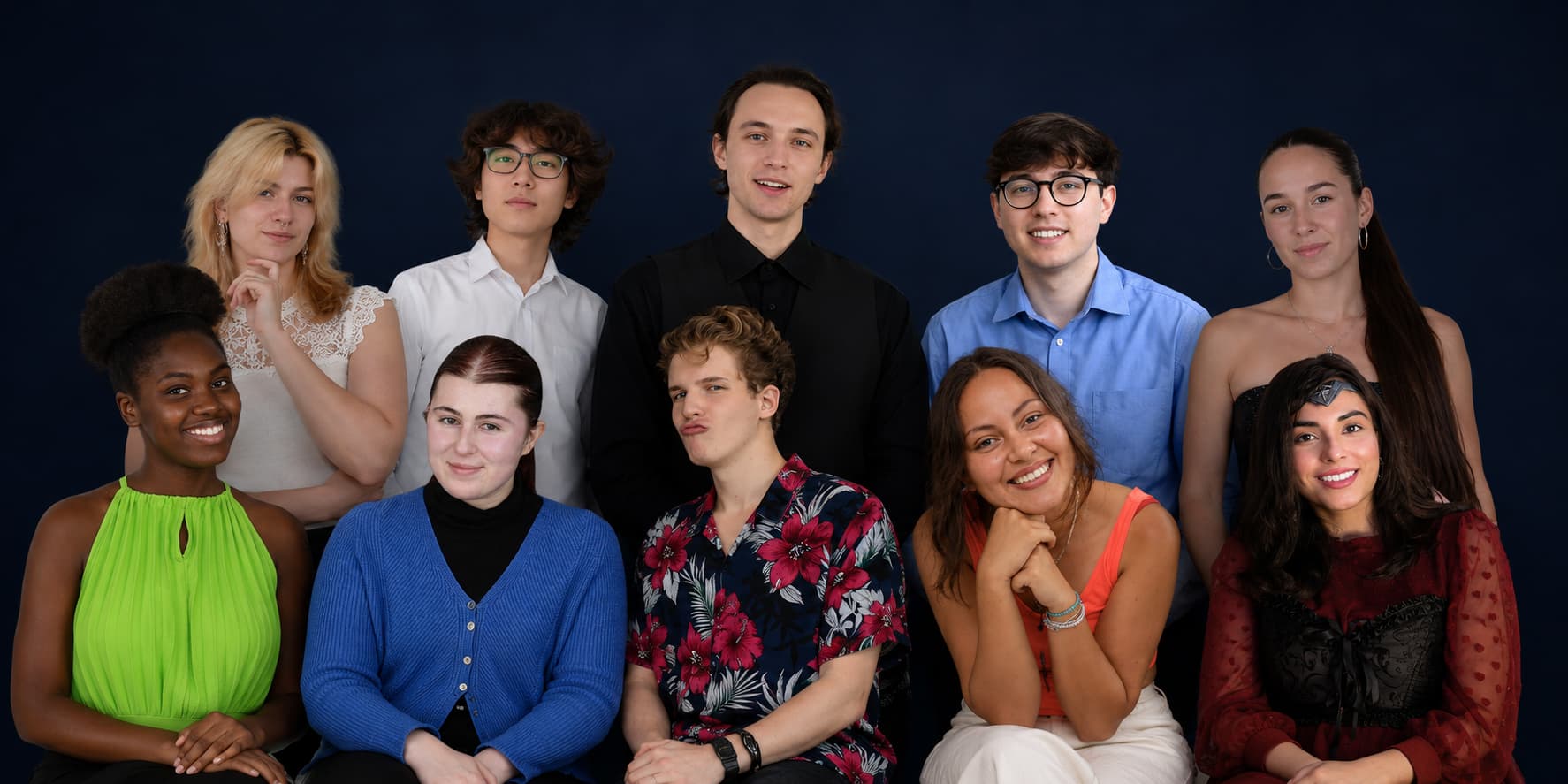 CasinoLove gameplay presenters group photo