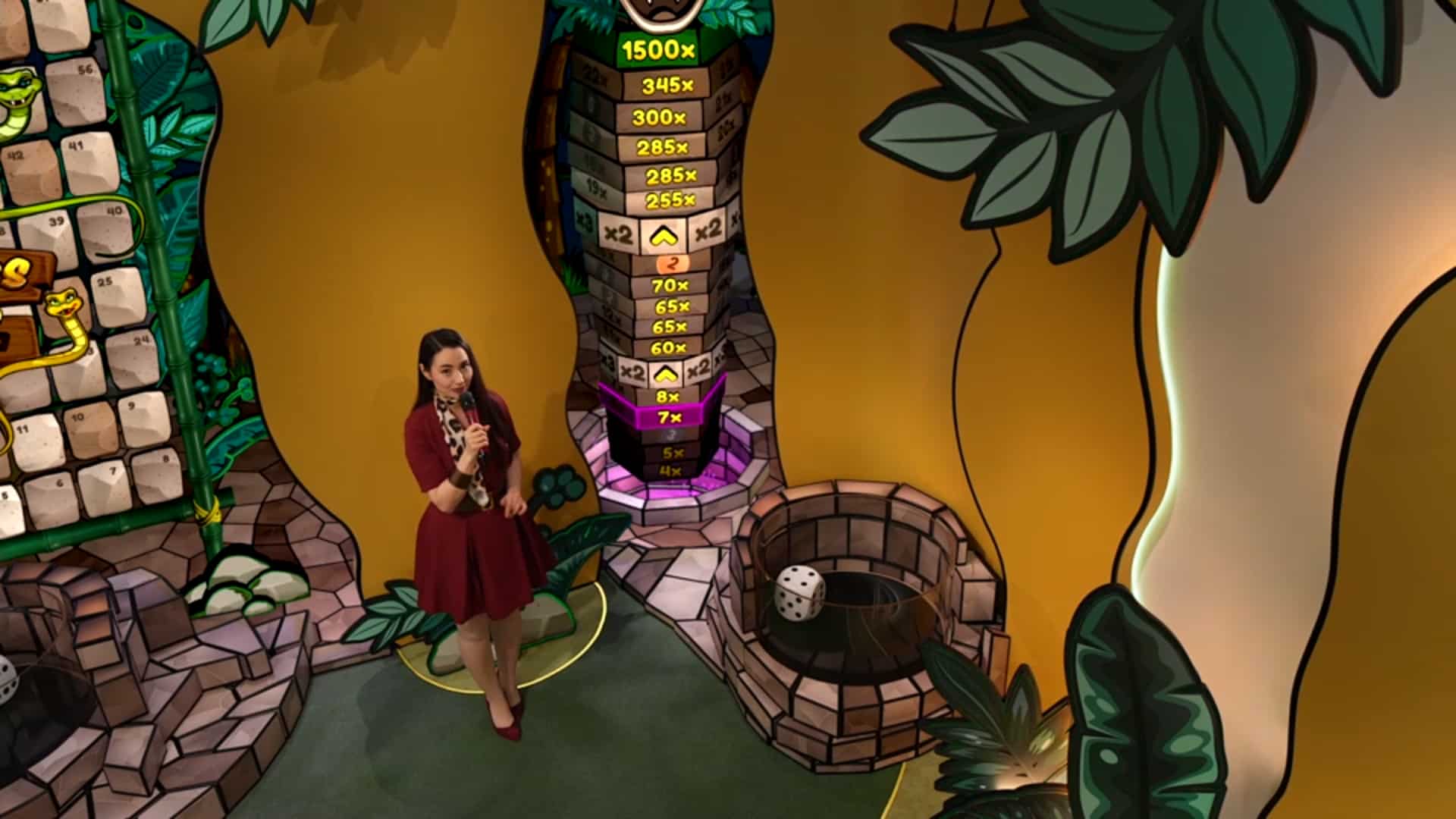 The scaling of the Snake Totem - Snakes & Ladders Live game show